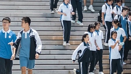 深圳市龙华中学