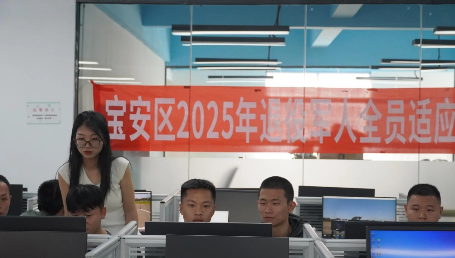 翼飞鸿天无人机：助力退役军人开 启"高飞"新篇章！