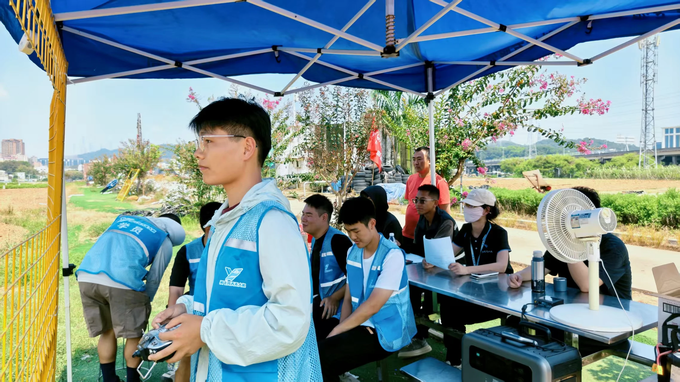 无人机培训大浪淘沙，飞修一体成就无人机硬核人才